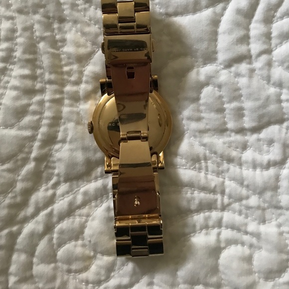 Marc by Marc Jacobs gold watch - Picture 3 of 3